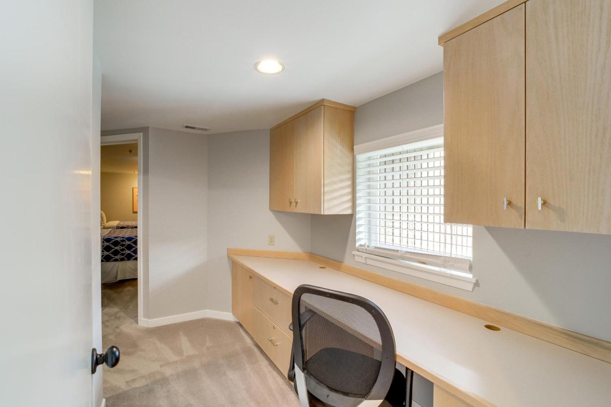 Beautiful Condo With Balcony On Lake Chelan! Buitenkant foto